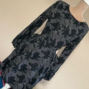 Universal Thread Black Floral Long-Sleeve Cut- Out & Tie-Waist Dress- size M